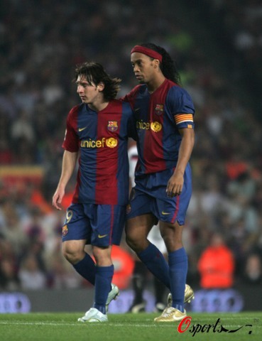 与皇马一役59916人入场观赛，创利物浦队史欧战主场新高（对阵皇马之战59916人到场，刷新利物浦欧战主场观赛纪录）