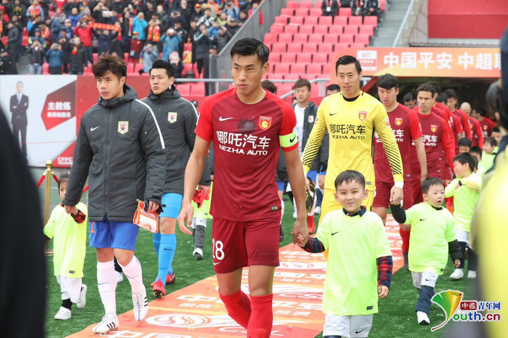 格策：两个头球丢球让人恼火；总体来说我们的防守做得不错（格策：两次头球失守令人恼火，但整体防守表现不错）