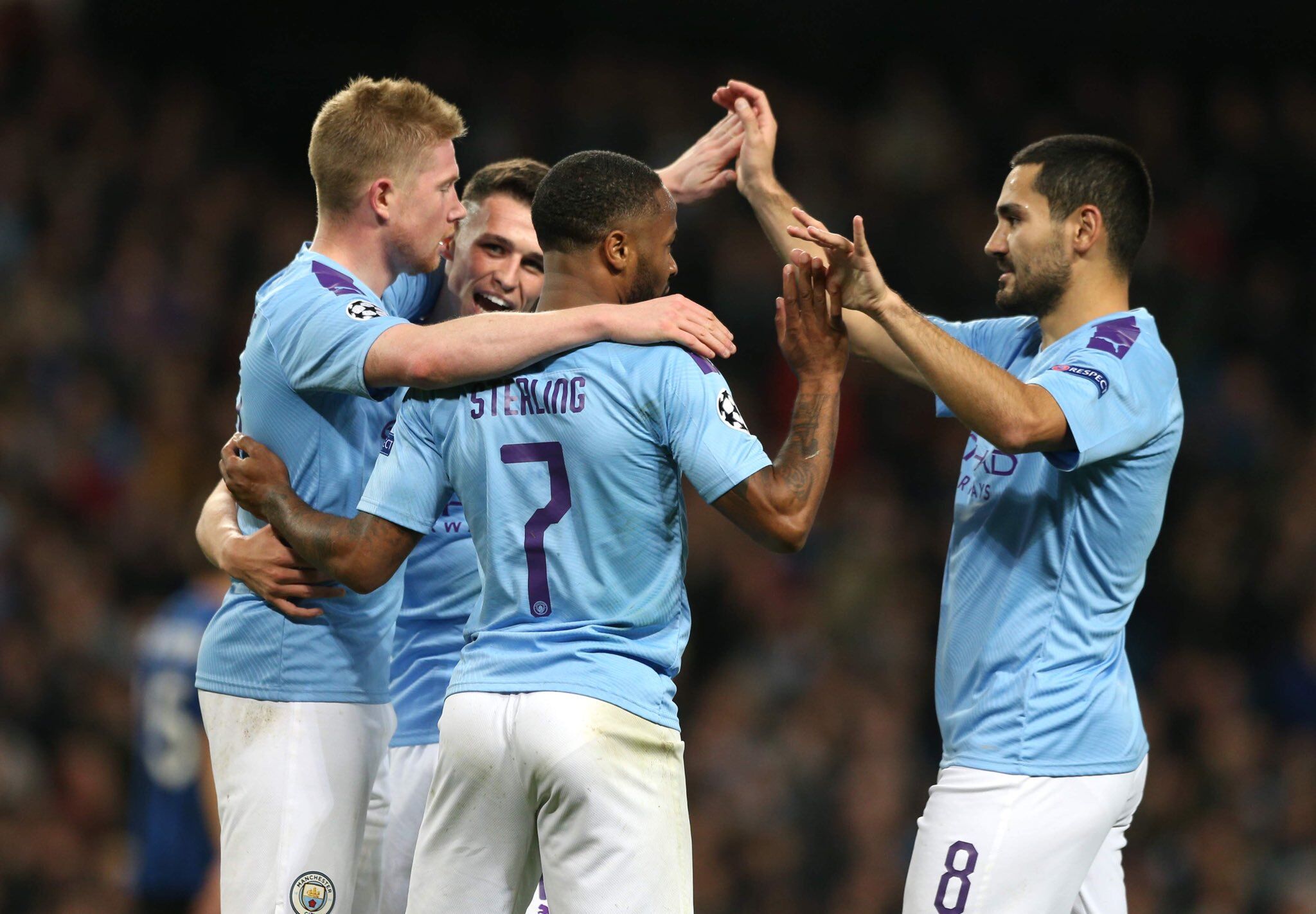 TA：非洲杯前在利物浦还有4场比赛，萨拉赫希望证明自己（TA：非洲杯开赛前萨拉赫仍有4场利物浦比赛，盼用表现说话）