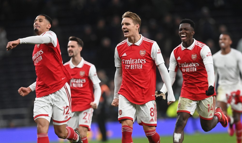 阿斯：贝林在皇马和英格兰同时陷入困境，他难以融入战术体系（阿斯：贝林在皇马与英格兰双线受挫，战术适配成难题）